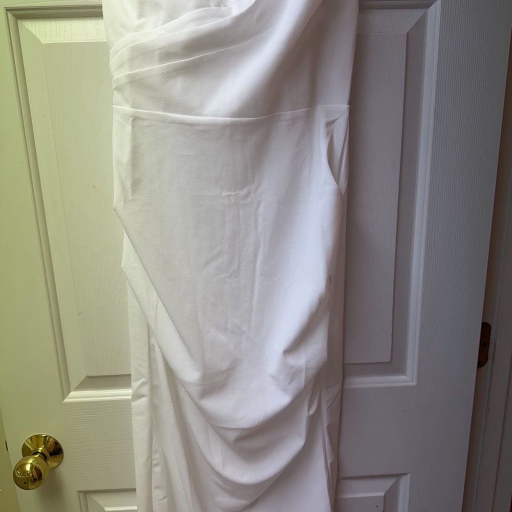 Elegant White Draped Women's Dress-strapless, stretchy